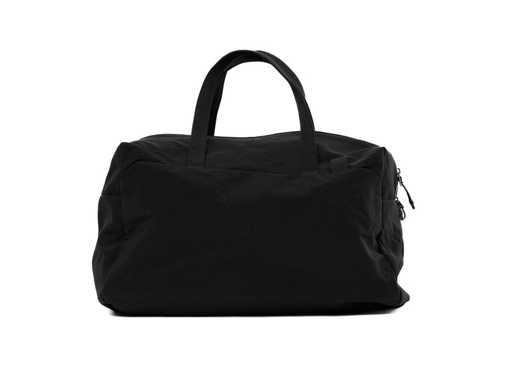 Maleta deportiva Everlast de color negro con logotipo blanco y asas superiores.