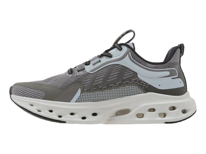 Tenis deportivos K-Swiss color gris con suela blanca perforada y detalles en negro.