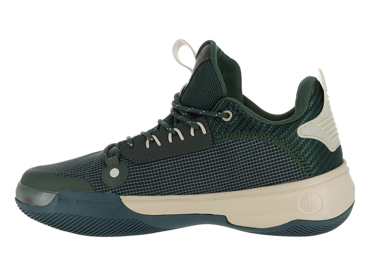 Tenis de baloncesto ATOK Performance color verde oscuro con suela beige y detalles blancos.