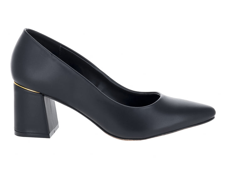 Zapato stiletto negro con tacón grueso y detalle dorado en la base del talón.