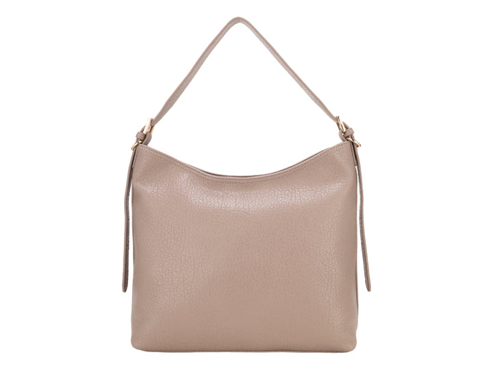 Bolsa de hombro Cloe color fango con detalle de cadena frontal y correa.