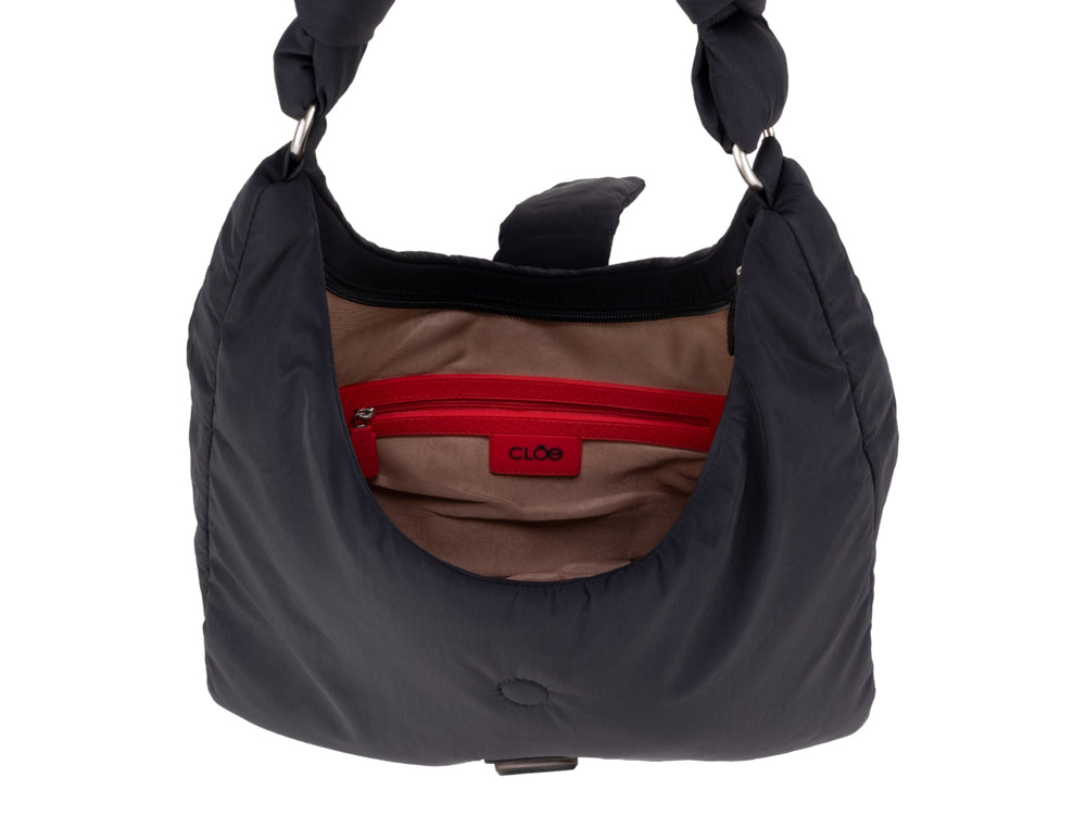 Bolso pequeño Cloe color negro con asa anudada y acabado mate.