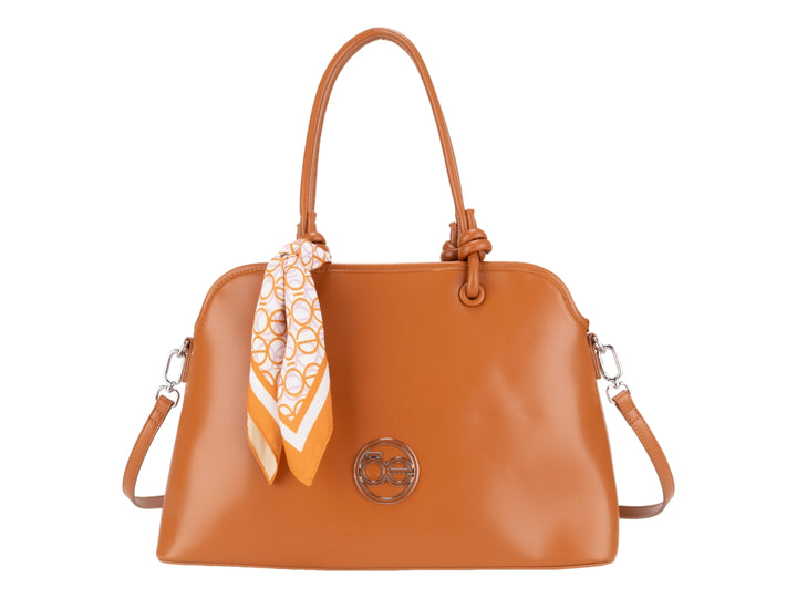 Bolsa Cloe color tan con pañuelo decorativo y asa superior.