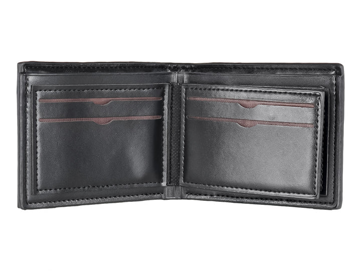 Cartera bifold de color negro con textura rugosa y un pequeño aro metálico lateral.
