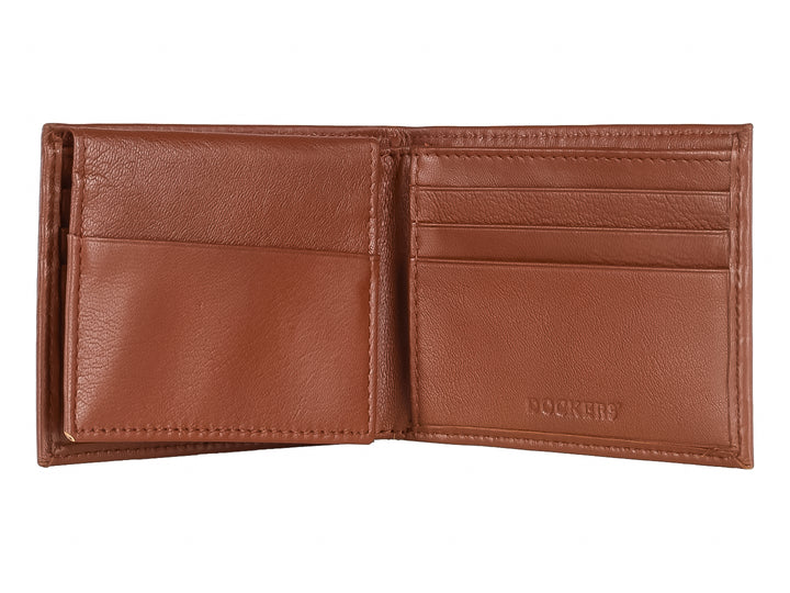 Cartera Dockers de color café en cuero con costuras perimetrales y logo grabado.