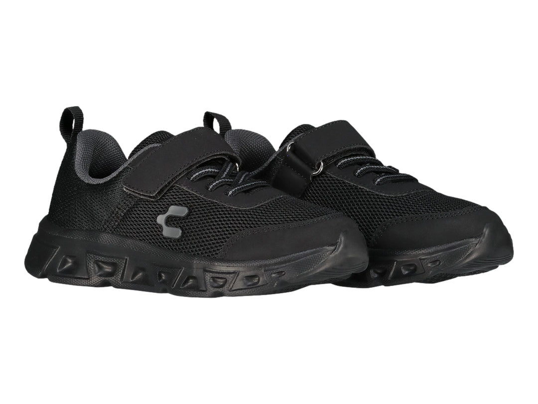 Tenis deportivos Charly color negro para niño con cierre de velcro y suela gruesa.