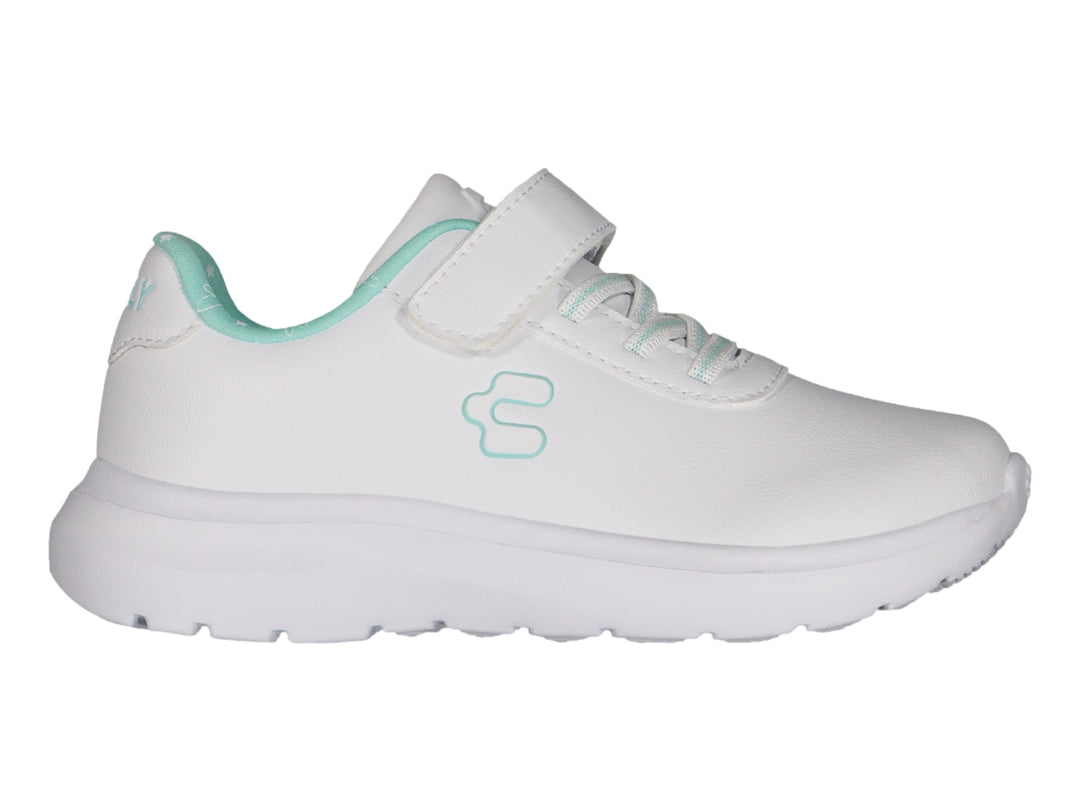 Tenis casuales blancos para niña marca Charly con detalles en verde menta y suela blanca.