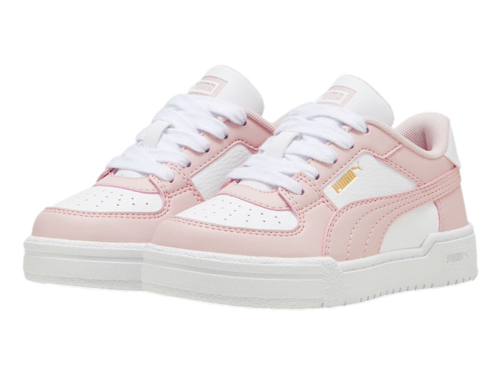 Tenis PUMA infantiles en color rosa y blanco con suela blanca y cordones