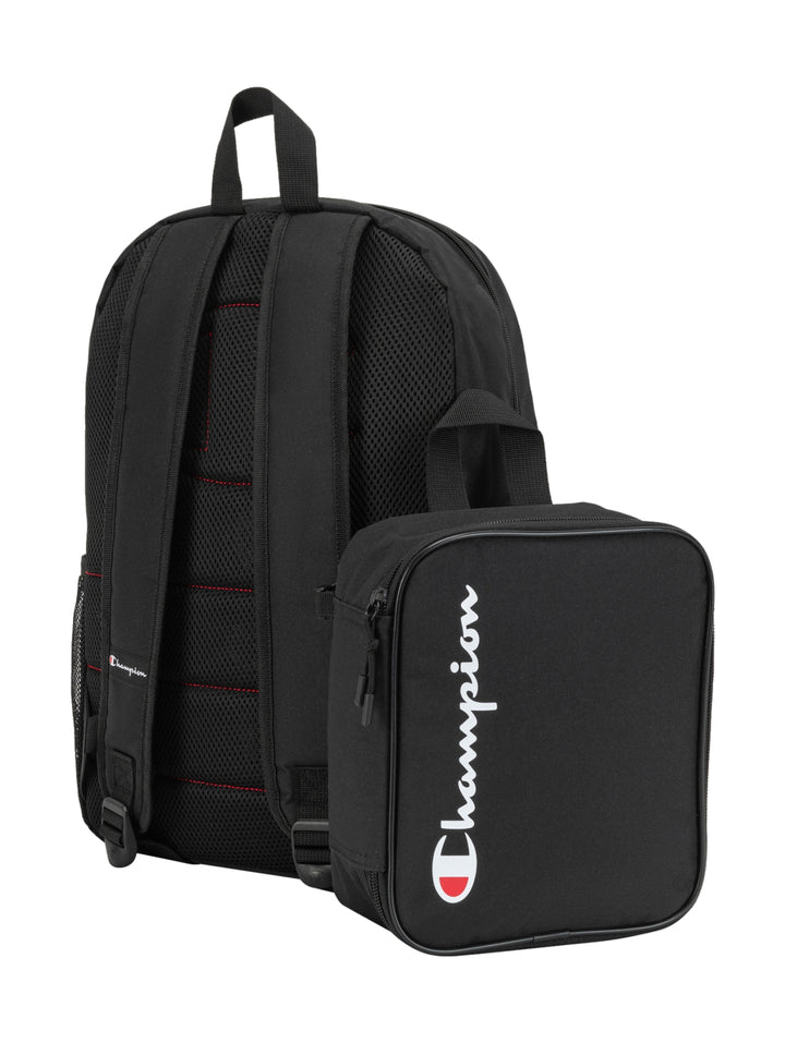 Mochila escolar Champion de color negro con logotipo blanco y rojo en el frente.