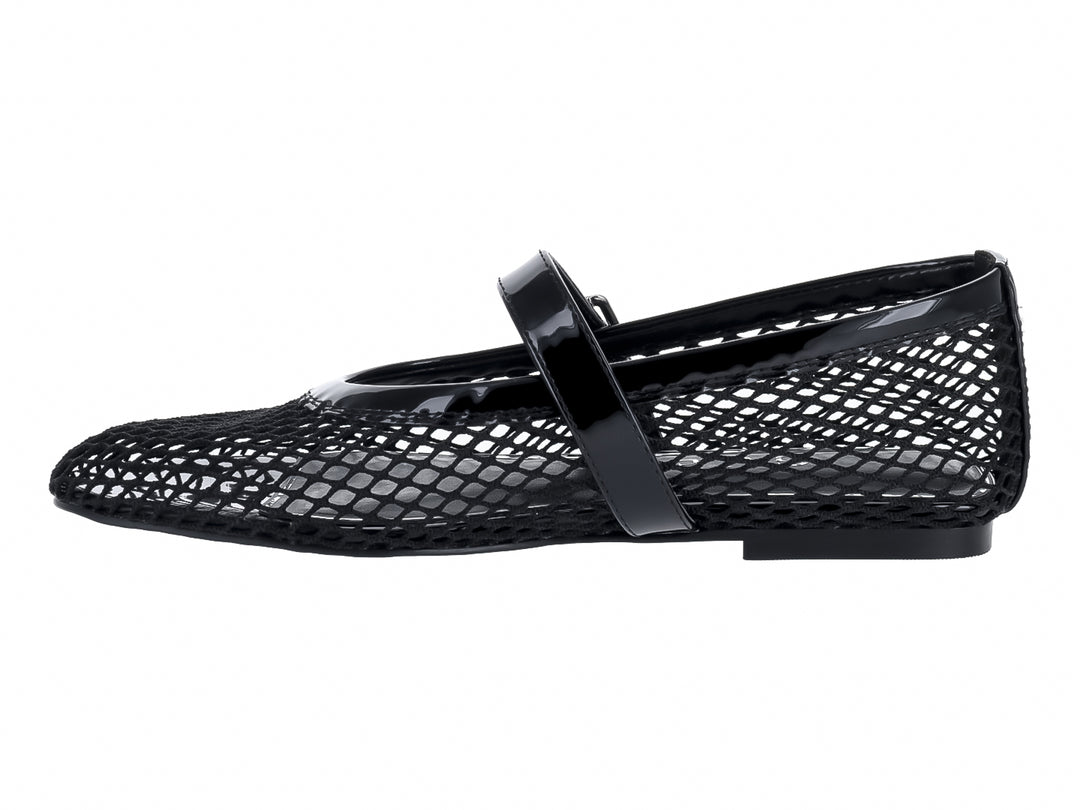 Zapatos planos tipo ballerinas Guess en color negro con acabado brillante y diseño de malla perforada.