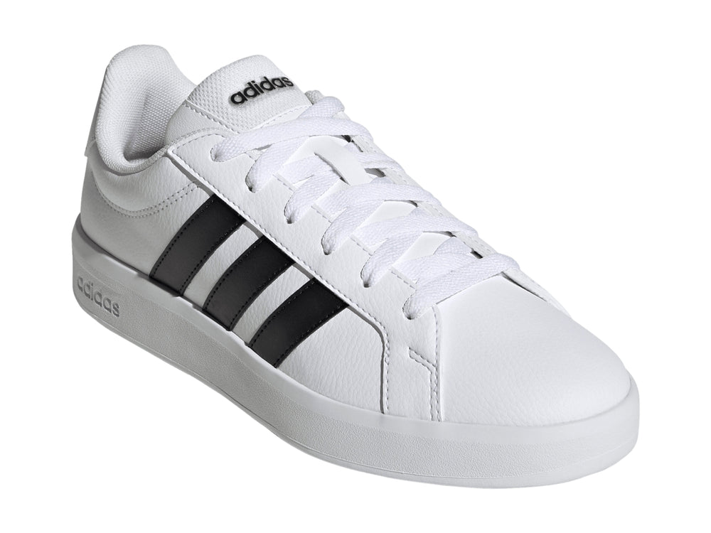 Tenis Adidas Grand Court Base 3.0 blancos con tres franjas negras laterales para mujer.