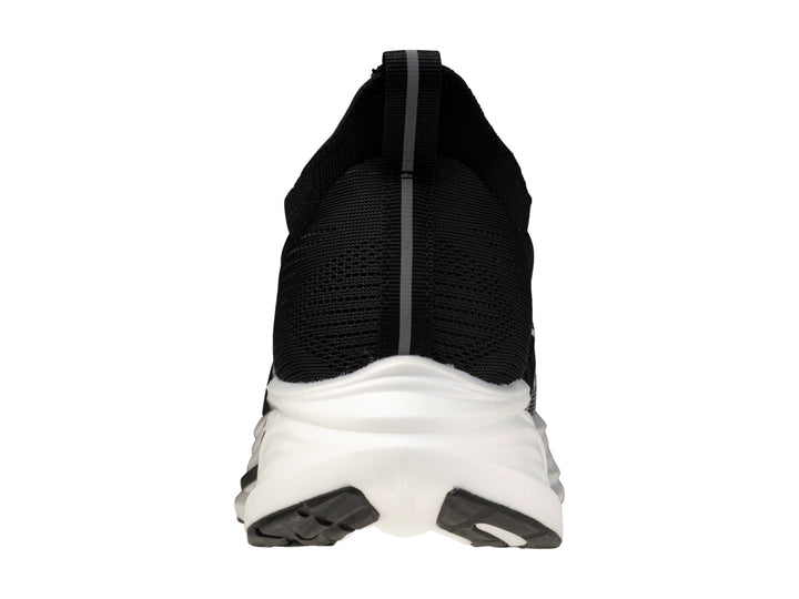 Tenis deportivos Mizuno Neo Zen 2 color negro con suela blanca.