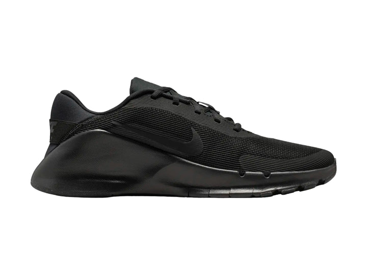 Tenis Nike Flex Train color negro para hombre, vista lateral sobre fondo blanco.