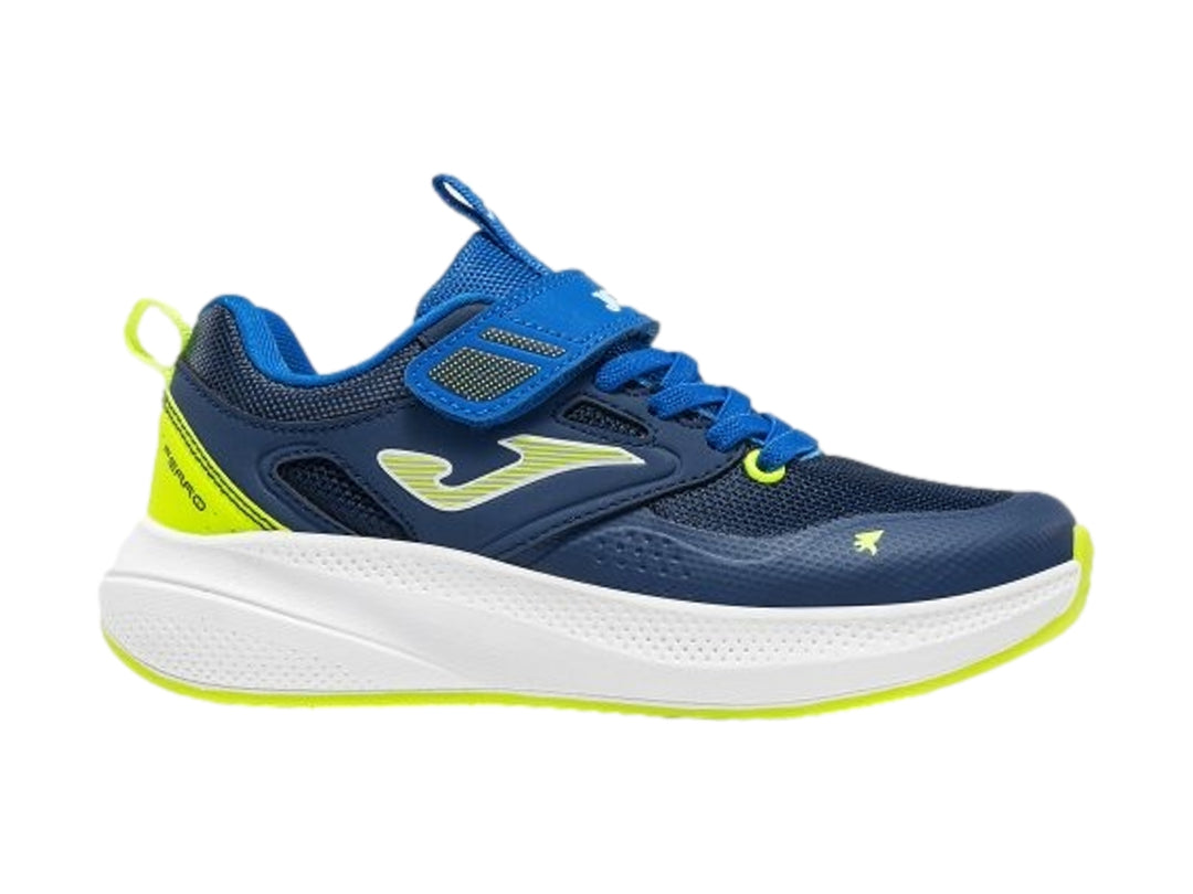 Tenis deportivos Joma Ferro color azul marino con suela blanca y detalles en verde lima para niño.