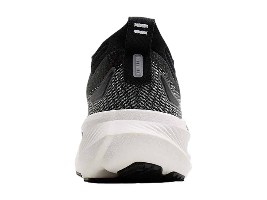 Tenis Brooks Glycerin 23 color negro con suela blanca para hombre.