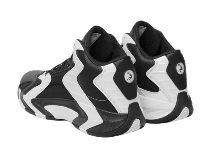 Tenis Shaq Devastator 2.0 para hombre en colores negro y blanco, estilo bota alta para baloncesto.