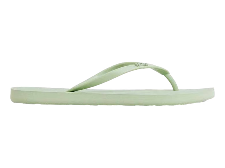 Sandalia de dedo Roxy en color verde laurel para mujer.