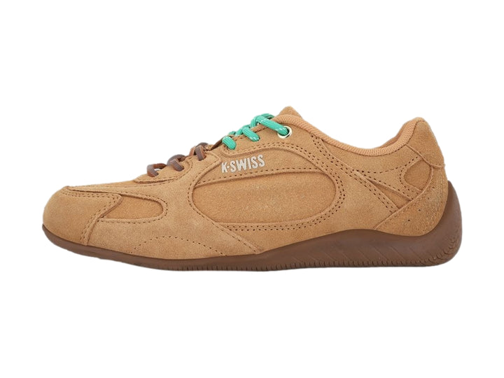 Tenis K-Swiss Heiki V color camello para mujer con cordones turquesa y suela café.