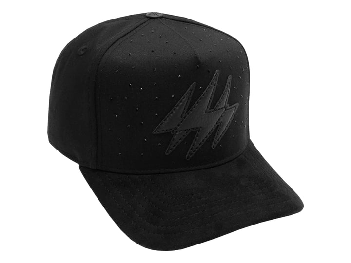 Gorra snapback color negro de la marca JC Hats con logo frontal en relieve.