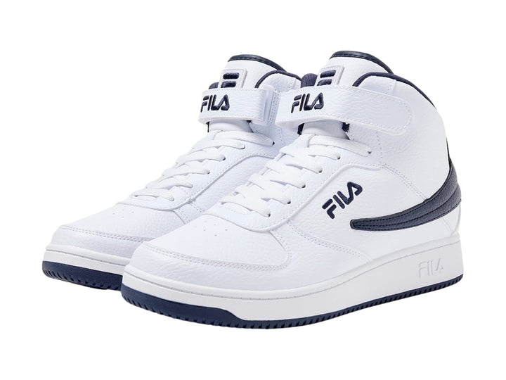Tenis FILA A-High blancos con detalles y suela en azul marino, estilo bota para hombre.