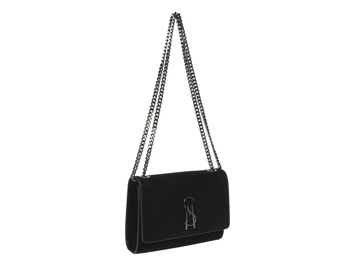 Bolso Steve Madden negro con solapa, logotipo metálico frontal y correa de cadena color gunmetal.
