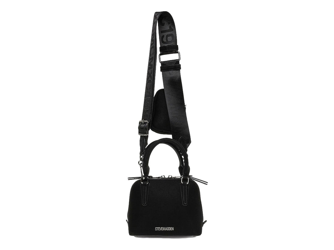 Bolsa Steve Madden color negro con correa ancha decorada y detalles en metal gunmetal.