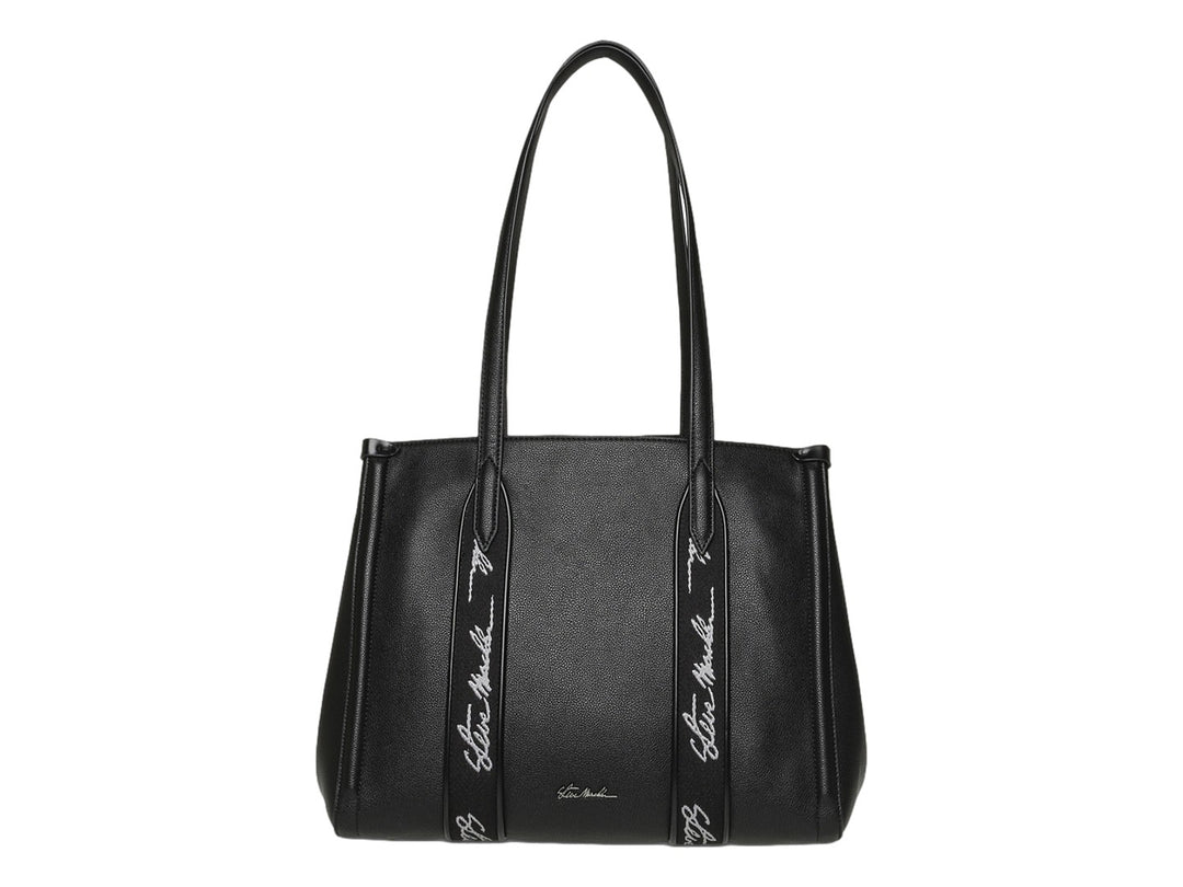 Bolso tote negro de Steve Madden con textura granulada y detalles de marca en blanco en las asas.