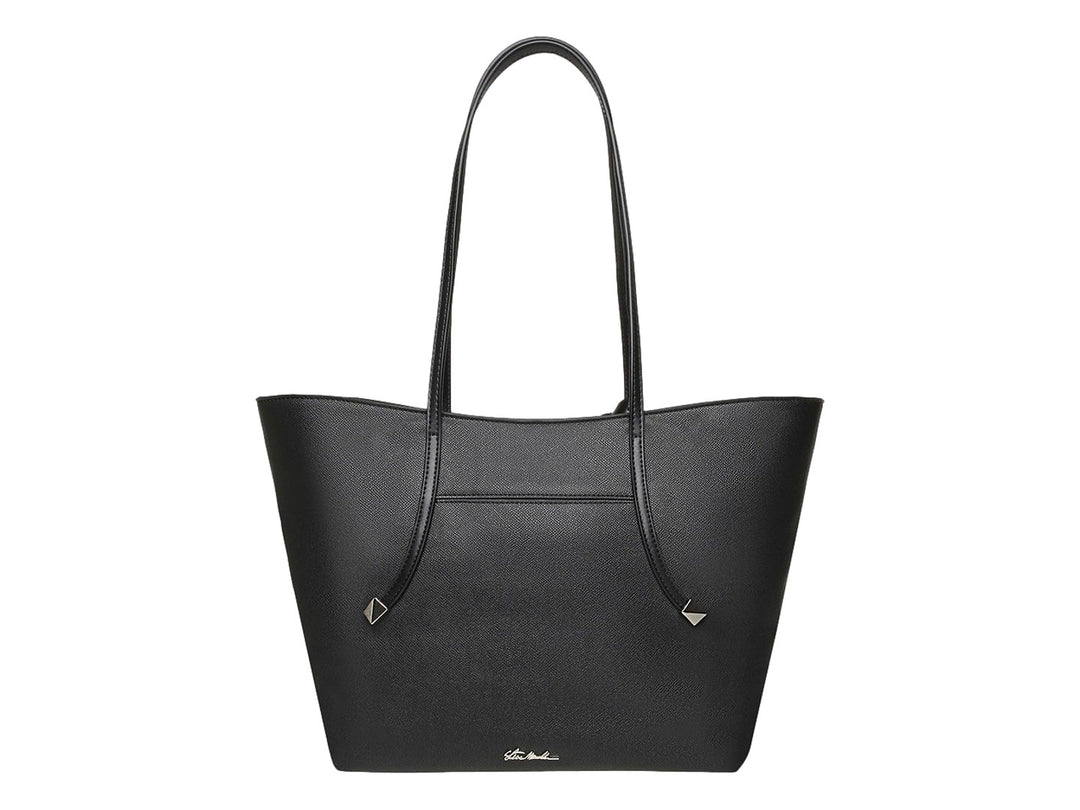 Bolso tote Steve Madden color negro con textura granulada, asas largas y detalles metálicos en color plata.