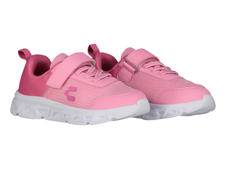 Tenis deportivos Charly color rosa con suela blanca y correa de ajuste.
