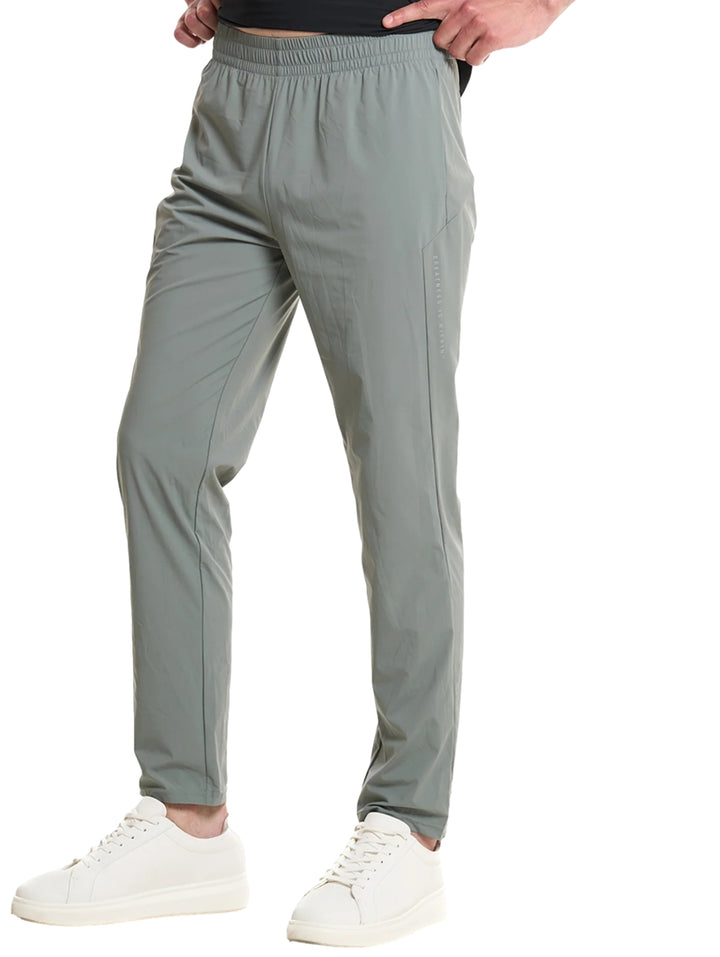 Pantalones deportivos Everlast Fitness de color verde para hombre.