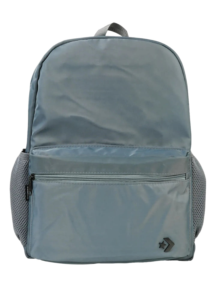 Mochila escolar Converse de color gris con bolsillo frontal y bolsillos laterales de malla.
