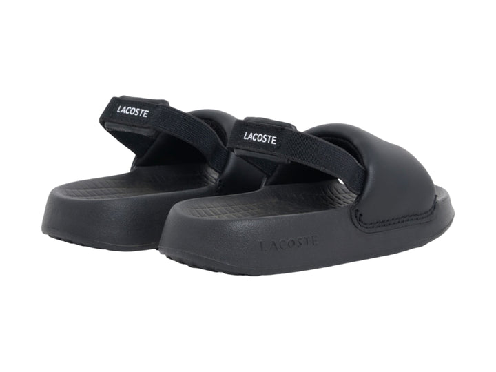 Sandalia Lacoste Serve Slide 1.0 color negro para niño con diseño deportivo y correa ajustable.