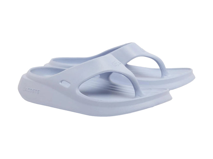 Sandalia Lacoste Meduz flip-flop en color azul claro para mujer.