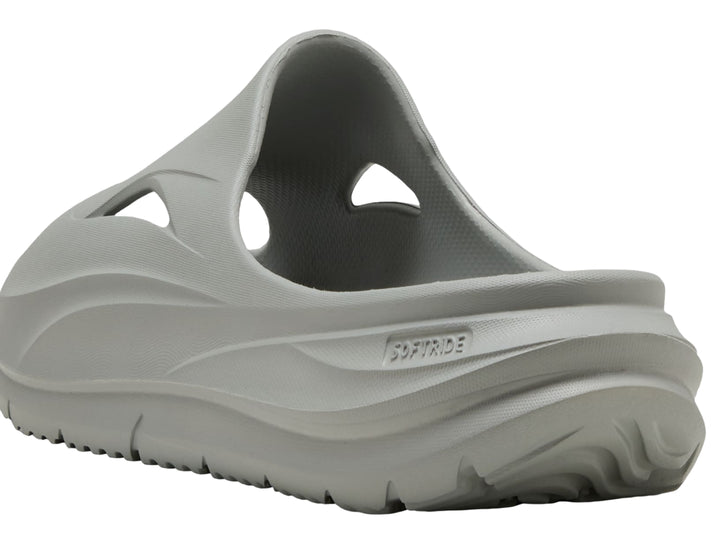 Sandalia PUMA Softride Zerog Slide para hombre en color gris humo, vista lateral.
