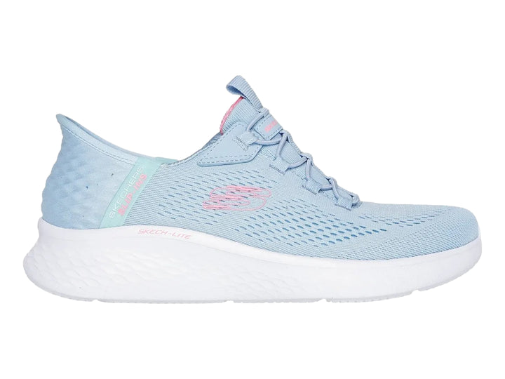 Tenis deportivos Skechers para mujer en color azul claro con suela blanca y detalles en rosa.