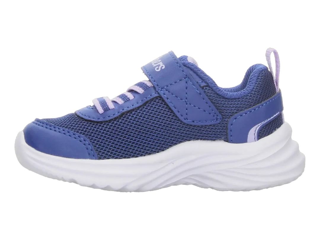 Tenis deportivos Skechers para Niña en color azul marino con detalles lavanda y suela blanca.
