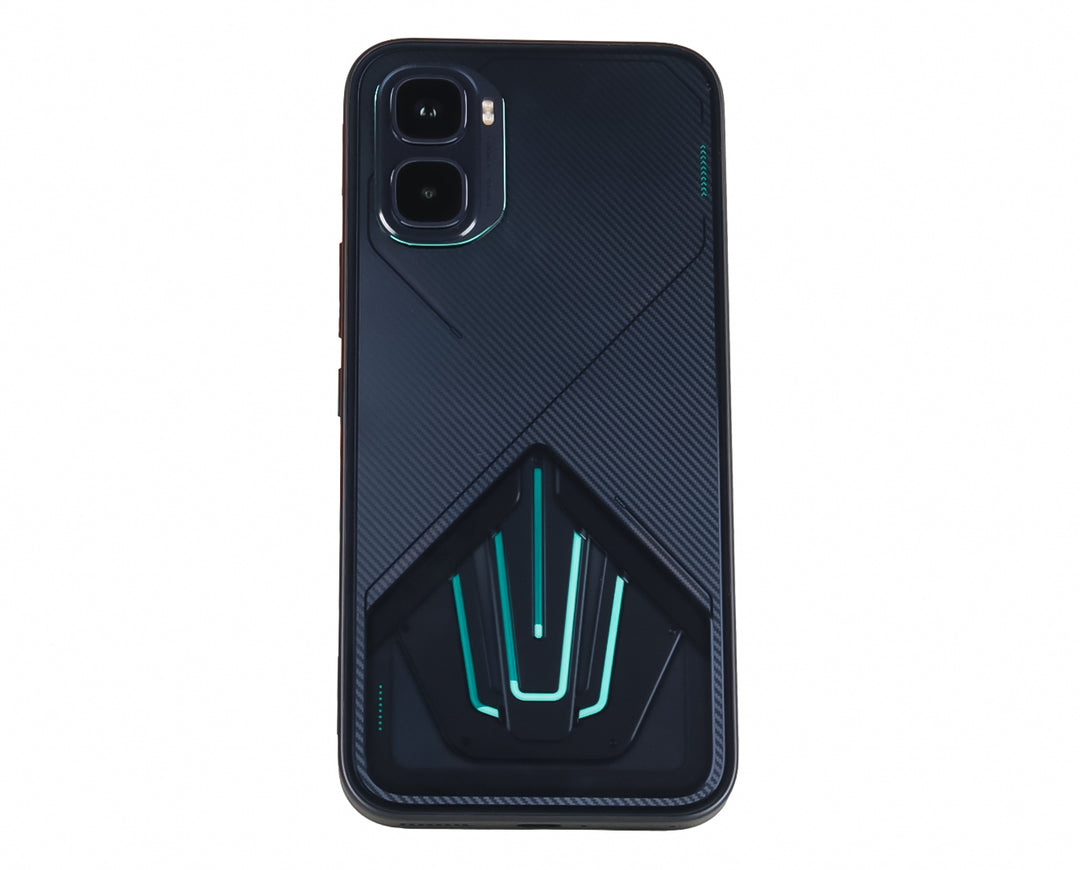 Imagen publicitaria del Infinix GT 50 Pro Cooling Edition con personajes de PUBG Mobile sobre fondo azul.