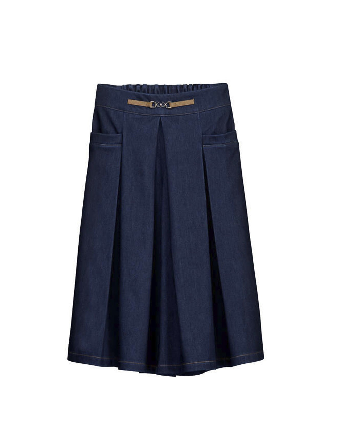 Falda pantalón midi de color azul oscuro con detalles de cinturón marrón y pliegues frontales.