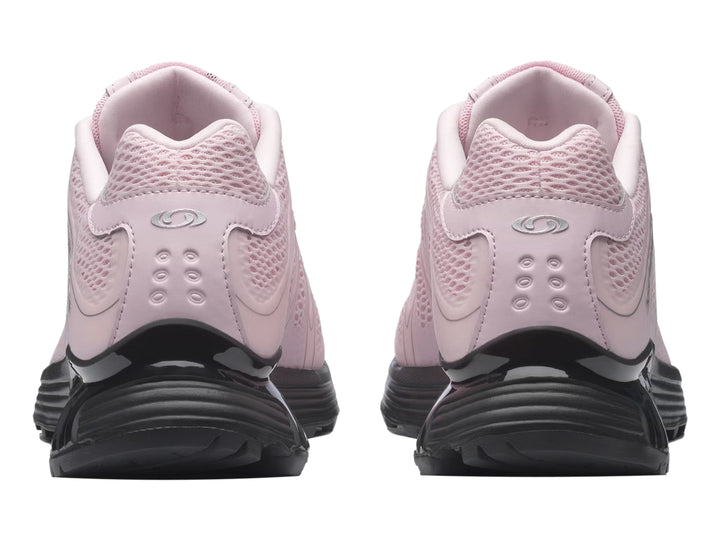 Tenis deportivos Salomon XT-Pathway 2 color rosa con suela negra para mujer.