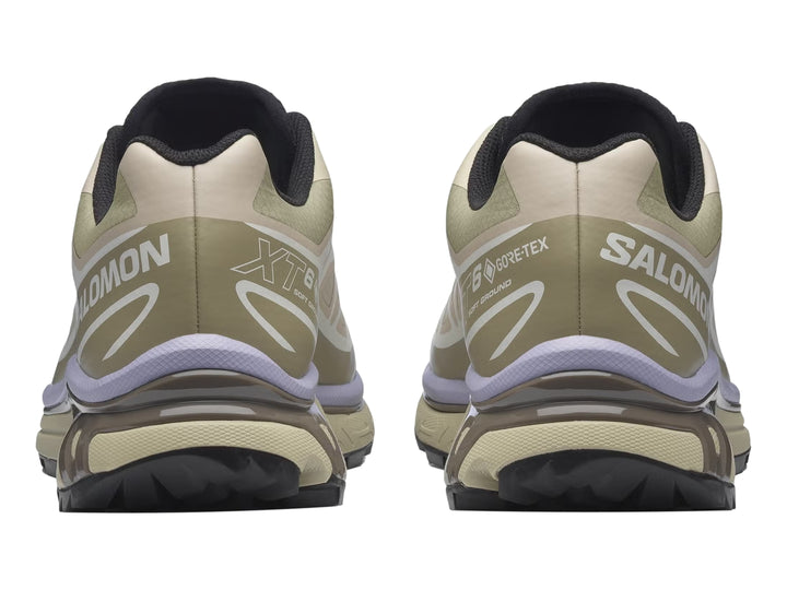 Tenis Salomon XT-6 GTX color verde eucalipto para mujer, vista lateral sobre fondo blanco.