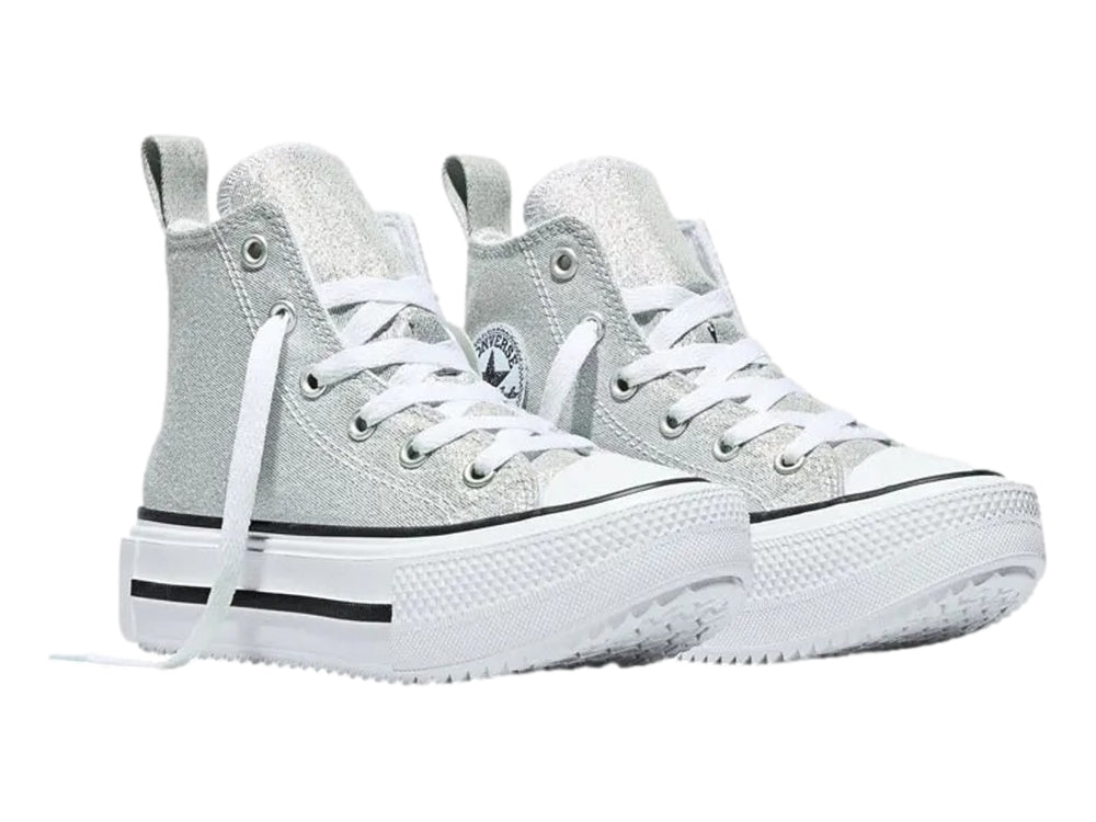 Tenis Converse de bota color gris brillante con plataforma blanca y detalles en negro para niña.