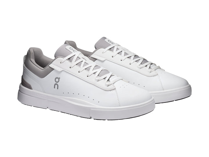 Tenis On Cloud The Roger Advantage color blanco con detalles en gris para hombre.