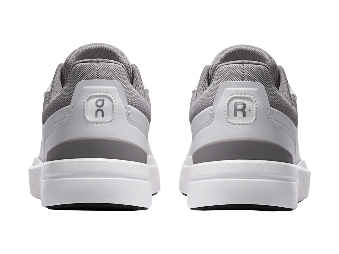 Tenis On Cloud The Roger Advantage color blanco con detalles en gris para hombre.