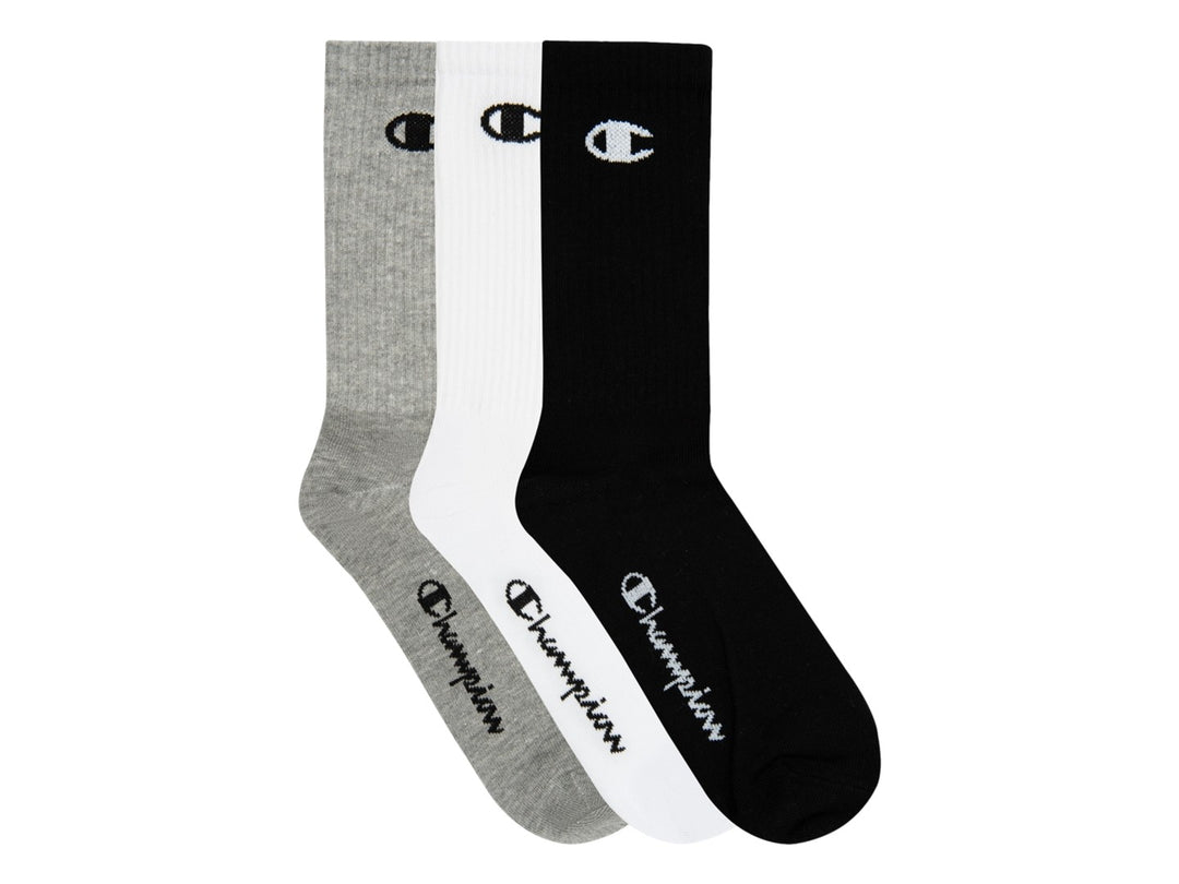 Paquete de tres pares de calcetines Champion estilo crew en colores gris, blanco y negro.