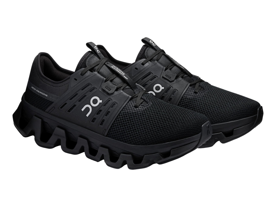 Tenis deportivos On Cloud Cloudswift Amp color negro para hombre con suela de celdas.