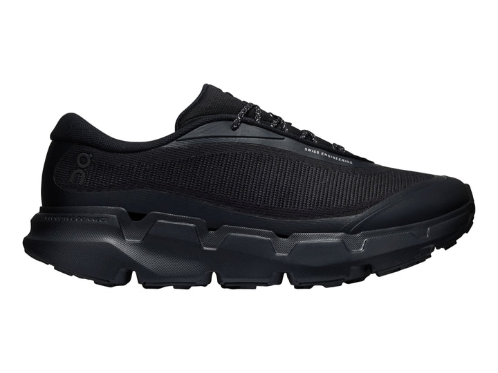 Tenis deportivos On Cloud Cloudsoma Hike en color negro para hombre con suela robusta.