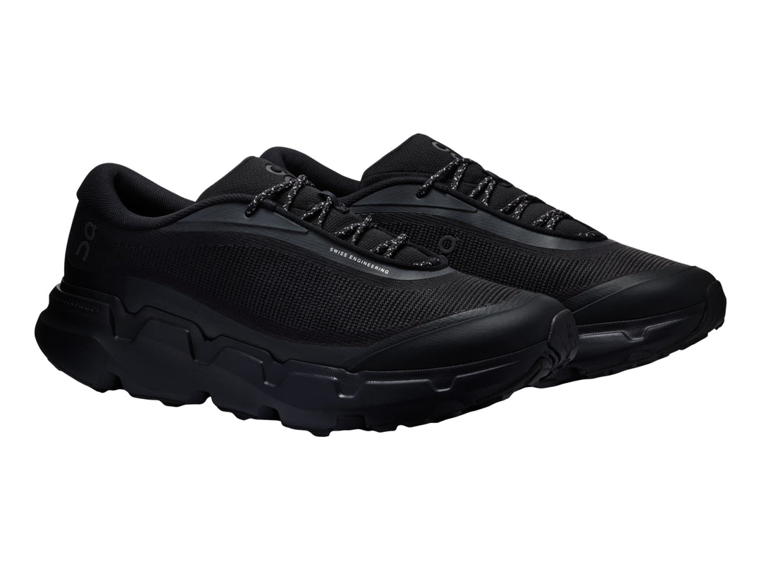 Tenis deportivos On Cloud Cloudsoma Hike en color negro para hombre con suela robusta.