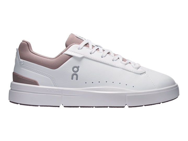 Tenis On Cloud The Roger Advantage color blanco con detalles en rosa palo para mujer.