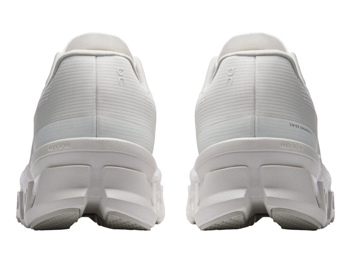 Tenis deportivos On Cloud Cloudmonster Void en color blanco para mujer.