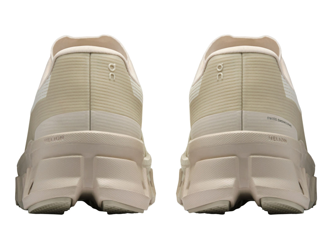 Tenis deportivos On Cloud Cloudmonster Void color perla para mujer con suela amortiguada característica.
